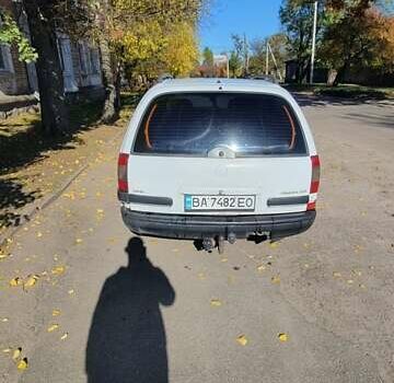 Опель Омега 1995 у Кропивницькому (Кіровограді) на Automoto.ua Білий Опель Омега, об'ємом двигуна 2 л та пробігом 460 тис. км за 1600 $, фото 3 на Automoto.ua