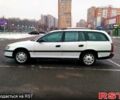 Белый Опель Омега, объемом двигателя 2 л и пробегом 387 тыс. км за 2500 $, фото 9 на Automoto.ua