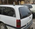 Белый Опель Омега, объемом двигателя 2 л и пробегом 300 тыс. км за 2000 $, фото 2 на Automoto.ua