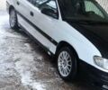 Белый Опель Омега, объемом двигателя 2.2 л и пробегом 382 тыс. км за 2500 $, фото 1 на Automoto.ua