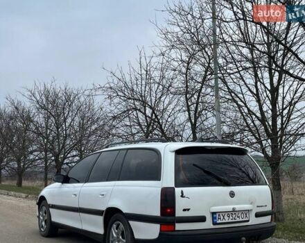 Белый Опель Омега, объемом двигателя 2.5 л и пробегом 435 тыс. км за 1800 $, фото 3 на Automoto.ua