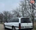 Белый Опель Омега, объемом двигателя 2.5 л и пробегом 435 тыс. км за 1800 $, фото 3 на Automoto.ua