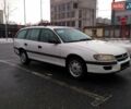 Білий Опель Омега, об'ємом двигуна 2 л та пробігом 387 тис. км за 2500 $, фото 1 на Automoto.ua