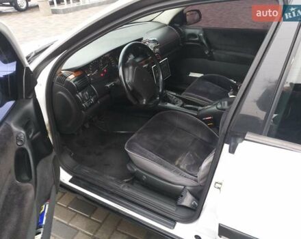 Белый Опель Омега, объемом двигателя 2 л и пробегом 630 тыс. км за 4200 $, фото 7 на Automoto.ua