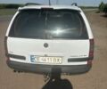 Белый Опель Омега, объемом двигателя 2 л и пробегом 362 тыс. км за 1610 $, фото 3 на Automoto.ua