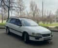 Белый Опель Омега, объемом двигателя 2 л и пробегом 333 тыс. км за 1480 $, фото 7 на Automoto.ua