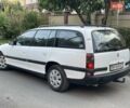 Білий Опель Омега, об'ємом двигуна 2 л та пробігом 200 тис. км за 1900 $, фото 8 на Automoto.ua