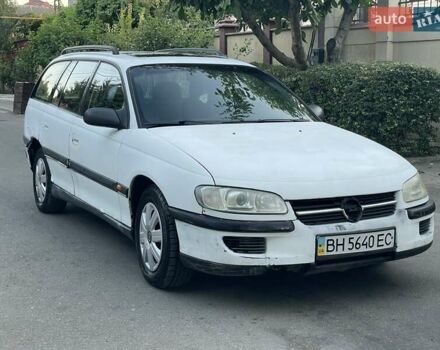 Белый Опель Омега, объемом двигателя 2.5 л и пробегом 250 тыс. км за 1750 $, фото 3 на Automoto.ua