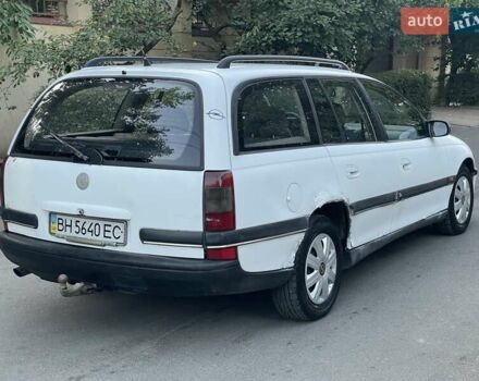 Белый Опель Омега, объемом двигателя 2.5 л и пробегом 250 тыс. км за 1750 $, фото 6 на Automoto.ua