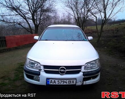 Білий Опель Омега, об'ємом двигуна 2 л та пробігом 300 тис. км за 1180 $, фото 1 на Automoto.ua