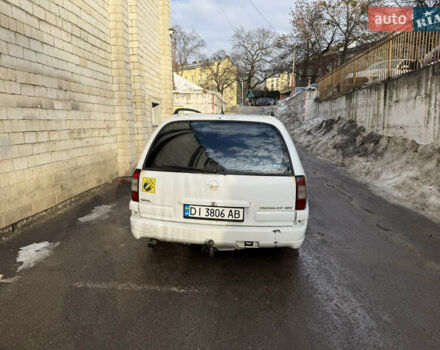 Белый Опель Омега, объемом двигателя 2 л и пробегом 500 тыс. км за 2600 $, фото 3 на Automoto.ua