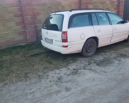 Білий Опель Омега, об'ємом двигуна 2.2 л та пробігом 250 тис. км за 599 $, фото 3 на Automoto.ua