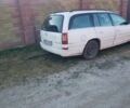 Білий Опель Омега, об'ємом двигуна 2.2 л та пробігом 250 тис. км за 599 $, фото 3 на Automoto.ua