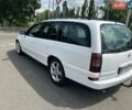 Белый Опель Омега, объемом двигателя 2.5 л и пробегом 385 тыс. км за 2999 $, фото 7 на Automoto.ua