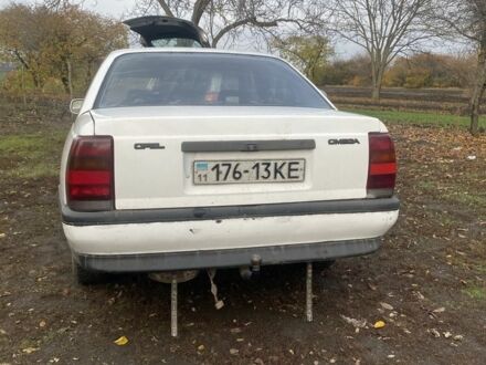 Білий Опель Омега, об'ємом двигуна 1.8 л та пробігом 450 тис. км за 320 $, фото 1 на Automoto.ua