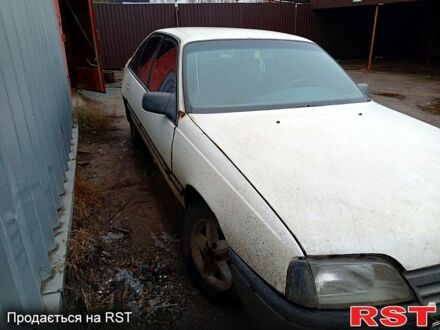 Белый Опель Омега, объемом двигателя 2 л и пробегом 0 тыс. км за 350 $, фото 1 на Automoto.ua