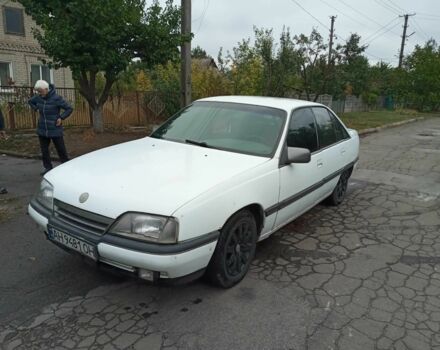 Белый Опель Омега, объемом двигателя 1.8 л и пробегом 2 тыс. км за 946 $, фото 1 на Automoto.ua