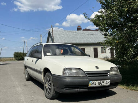 Білий Опель Омега, об'ємом двигуна 2.3 л та пробігом 380 тис. км за 2000 $, фото 1 на Automoto.ua