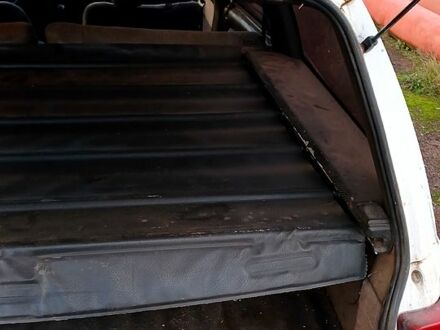 Опель Омега 1987 у Бахмаче на Automoto.ua Білий Опель Омега, об'ємом двигуна 2 л та пробігом 0 тис. км за 500 $, фото 1 на Automoto.ua