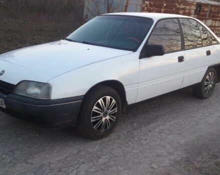 Белый Опель Омега, объемом двигателя 0 л и пробегом 160 тыс. км за 1100 $, фото 1 на Automoto.ua