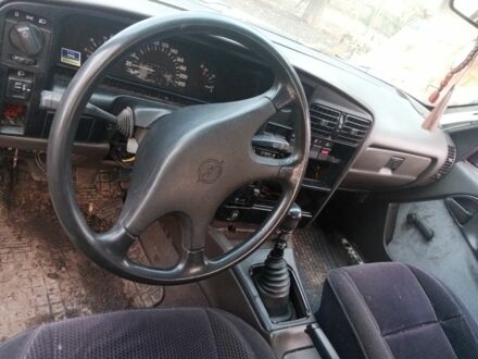 Белый Опель Омега, объемом двигателя 0 л и пробегом 222 тыс. км за 685 $, фото 1 на Automoto.ua