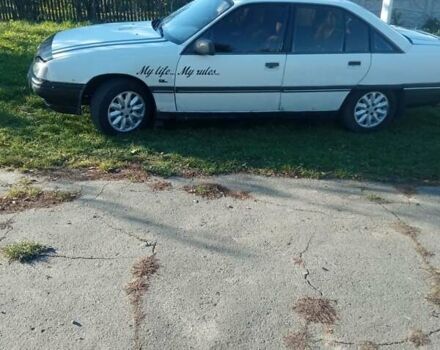 Опель Омега 1987 в Шепетовке на Automoto.ua Белый Опель Омега, объемом двигателя 2 л и пробегом 400 тыс. км за 950 $, фото 1 на Automoto.ua