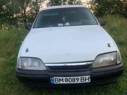 Опель Омега 1987 в Сумах на Automoto.ua Белый Опель Омега, объемом двигателя 2.3 л и пробегом 2 тыс. км за 1100 $, фото 1 на Automoto.ua