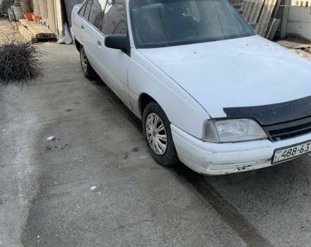 Белый Опель Омега, объемом двигателя 0 л и пробегом 200 тыс. км за 844 $, фото 1 на Automoto.ua