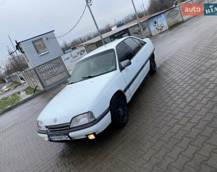 Білий Опель Омега, об'ємом двигуна 1.8 л та пробігом 202 тис. км за 1000 $, фото 1 на Automoto.ua