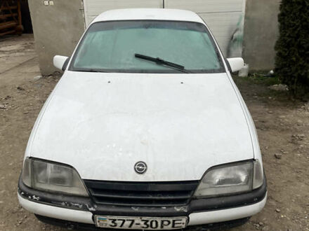 Белый Опель Омега, объемом двигателя 0 л и пробегом 300 тыс. км за 800 $, фото 1 на Automoto.ua