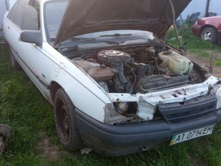 Опель Омега 1988 в Ильинцах на Automoto.ua Белый Опель Омега, объемом двигателя 1.8 л и пробегом 300 тыс. км за 243 $, фото 1 на Automoto.ua