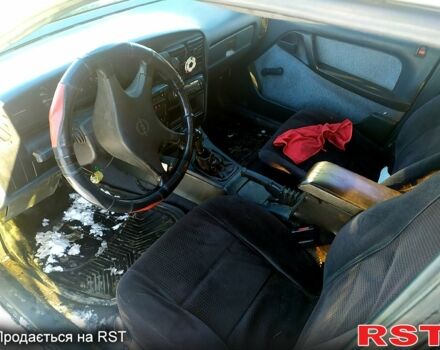 Белый Опель Омега, объемом двигателя 2 л и пробегом 333 тыс. км за 850 $, фото 1 на Automoto.ua