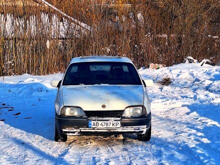 Белый Опель Омега, объемом двигателя 2 л и пробегом 0 тыс. км за 750 $, фото 1 на Automoto.ua