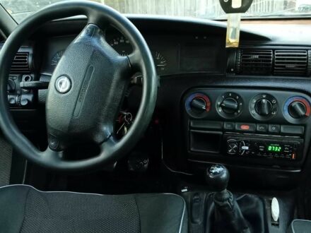 Белый Опель Омега, объемом двигателя 0 л и пробегом 496 тыс. км за 903 $, фото 1 на Automoto.ua