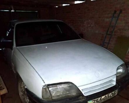 Белый Опель Омега, объемом двигателя 2 л и пробегом 1 тыс. км за 687 $, фото 1 на Automoto.ua