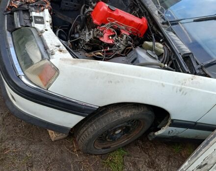 Белый Опель Омега, объемом двигателя 0 л и пробегом 400 тыс. км за 238 $, фото 1 на Automoto.ua