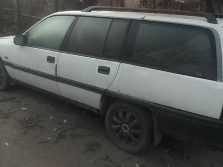 Белый Опель Омега, объемом двигателя 2 л и пробегом 300 тыс. км за 500 $, фото 1 на Automoto.ua