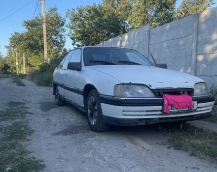 Білий Опель Омега, об'ємом двигуна 2 л та пробігом 2 тис. км за 1000 $, фото 1 на Automoto.ua
