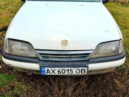 Білий Опель Омега, об'ємом двигуна 2 л та пробігом 200 тис. км за 500 $, фото 1 на Automoto.ua