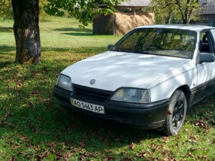 Білий Опель Омега, об'ємом двигуна 2 л та пробігом 111 тис. км за 800 $, фото 1 на Automoto.ua