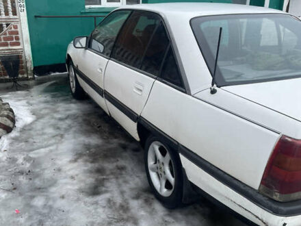 Білий Опель Омега, об'ємом двигуна 2 л та пробігом 370 тис. км за 1900 $, фото 1 на Automoto.ua