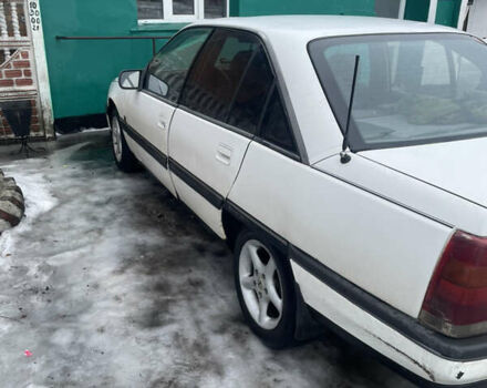 Білий Опель Омега, об'ємом двигуна 2 л та пробігом 370 тис. км за 1900 $, фото 1 на Automoto.ua