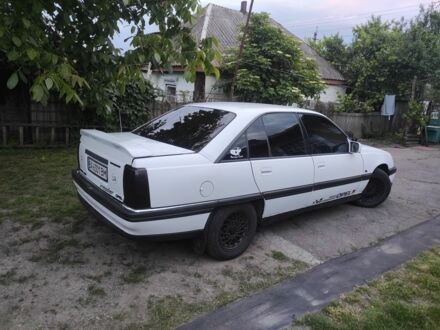 Опель Омега 1993 в Кременчуге на Automoto.ua Белый Опель Омега, объемом двигателя 2 л и пробегом 333 тыс. км за 2019 $, фото 1 на Automoto.ua