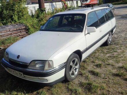 Белый Опель Омега, объемом двигателя 2.3 л и пробегом 365 тыс. км за 1800 $, фото 1 на Automoto.ua