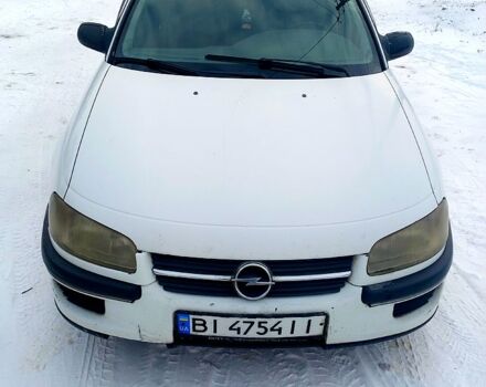 Белый Опель Омега, объемом двигателя 2 л и пробегом 270 тыс. км за 2000 $, фото 1 на Automoto.ua