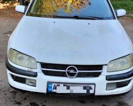 Белый Опель Омега, объемом двигателя 2 л и пробегом 200 тыс. км за 1200 $, фото 1 на Automoto.ua