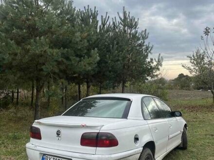 Белый Опель Омега, объемом двигателя 2 л и пробегом 200 тыс. км за 1400 $, фото 1 на Automoto.ua