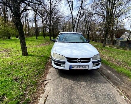 Білий Опель Омега, об'ємом двигуна 2 л та пробігом 297 тис. км за 2700 $, фото 1 на Automoto.ua