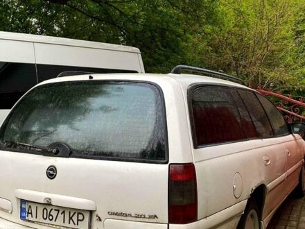 Білий Опель Омега, об'ємом двигуна 2 л та пробігом 480 тис. км за 1900 $, фото 1 на Automoto.ua