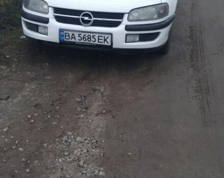 Білий Опель Омега, об'ємом двигуна 2 л та пробігом 1 тис. км за 1900 $, фото 1 на Automoto.ua